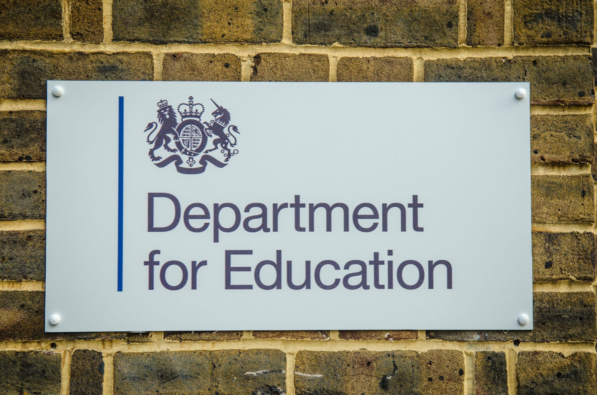 RAAC concrete school closures