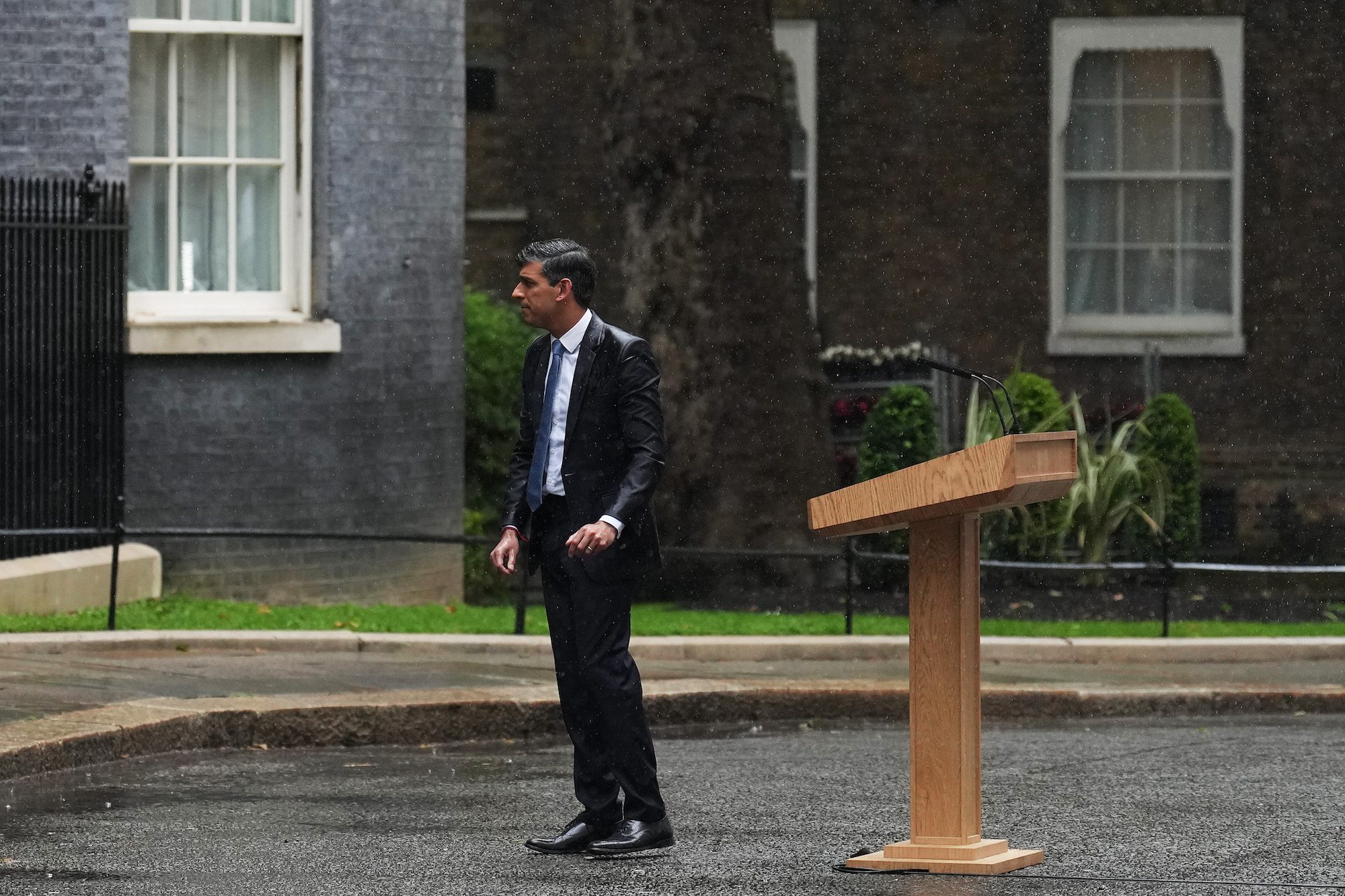 Prime Minister Rishi Sunak has called a snap election for July 4th, despite the Conservatives trailing Labour by 21 points in the polls. This high-stakes gamble is influenced by economic indicators, immigration issues, and the threat from Reform UK.