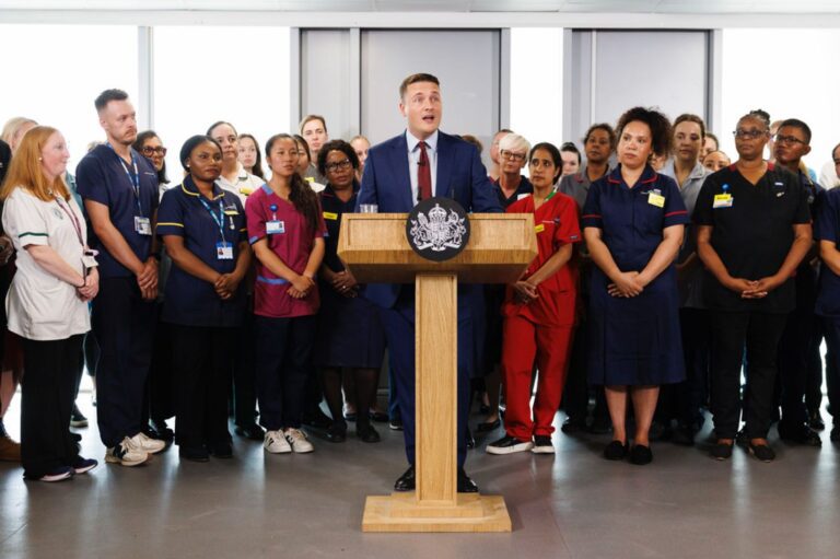 Wes Streeting at Downing Street, NHS briefing