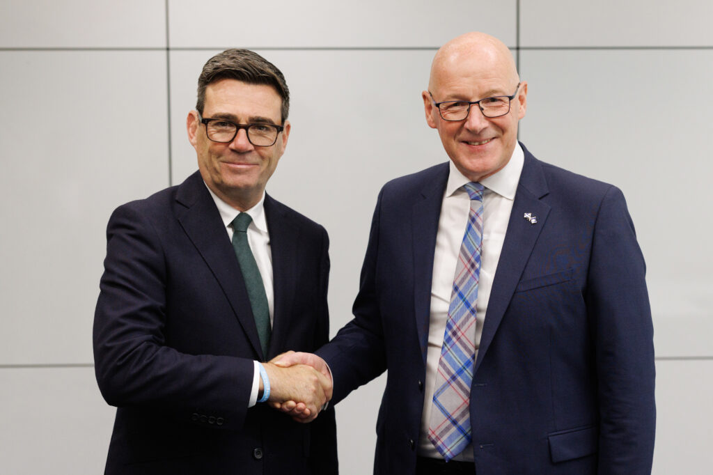 Prime Minister Andy Burnham and Scotland’s First Minister John Swinney have backed the new Scotland-Massachusetts Bio-Bridge, aimed at strengthening international investment and collaboration in Scotland’s life sciences sector. (Photo: Simon Dawson/No 10 Downing Street)