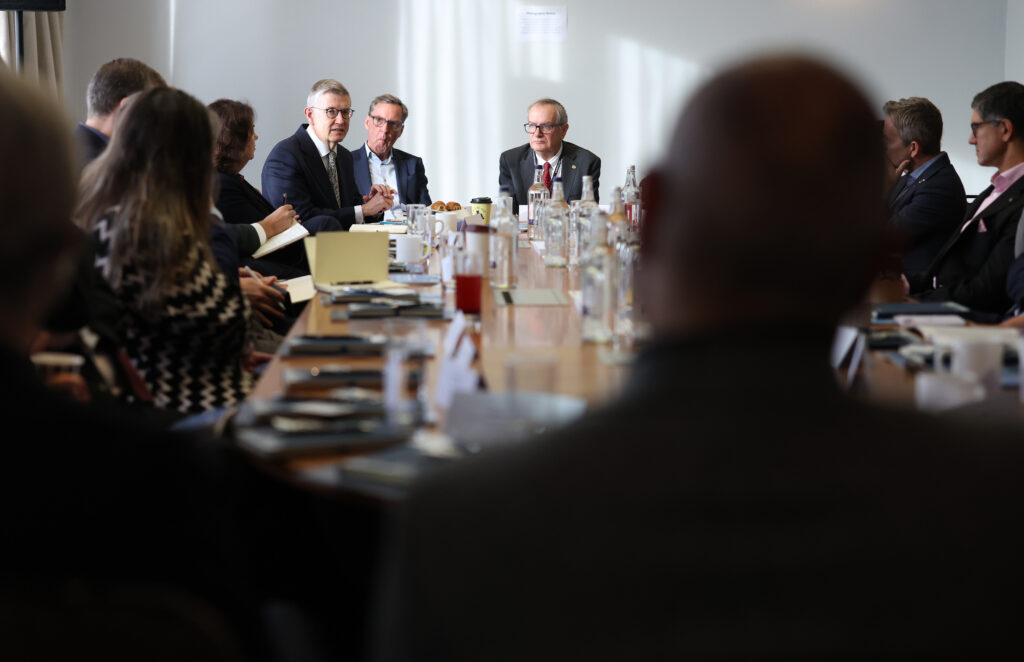 UOL Roundtable 280926 035